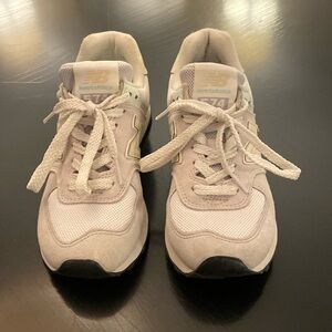 New balance 574 women’s size 6